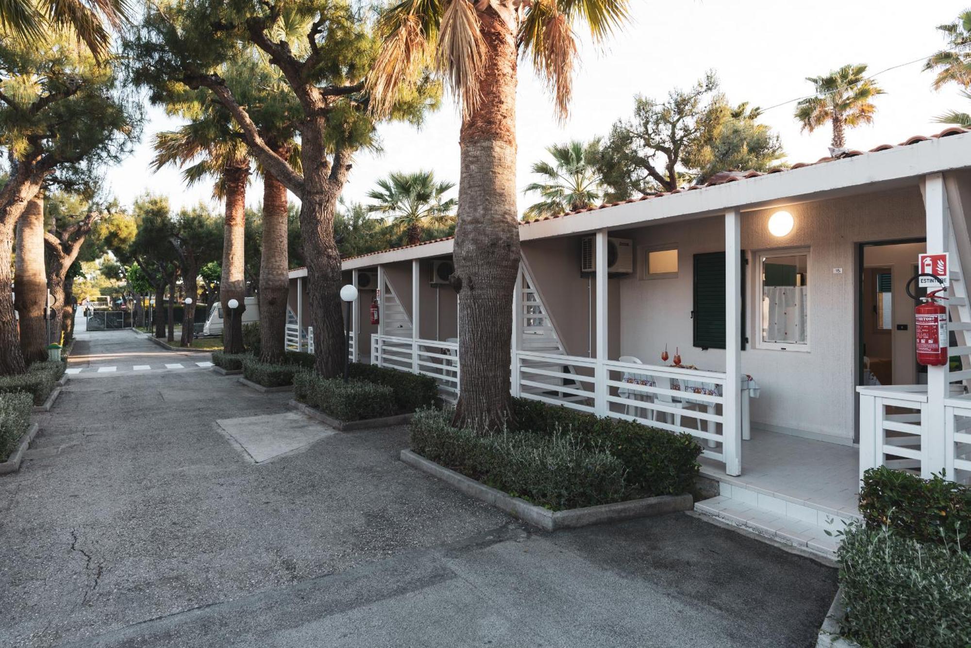 Camping Villaggio Calypso Cupra Marittima Esterno foto